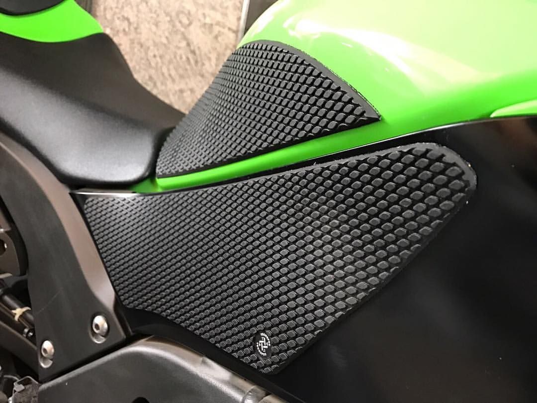 TechSpec Snake Skin Tank Grip Pads (Kawasaki 2016-2024 Ninja ZX10R/RR)