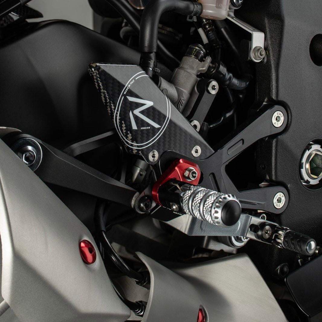 Lightech Adjustable Rearsets (Yamaha R1/M 2015+)